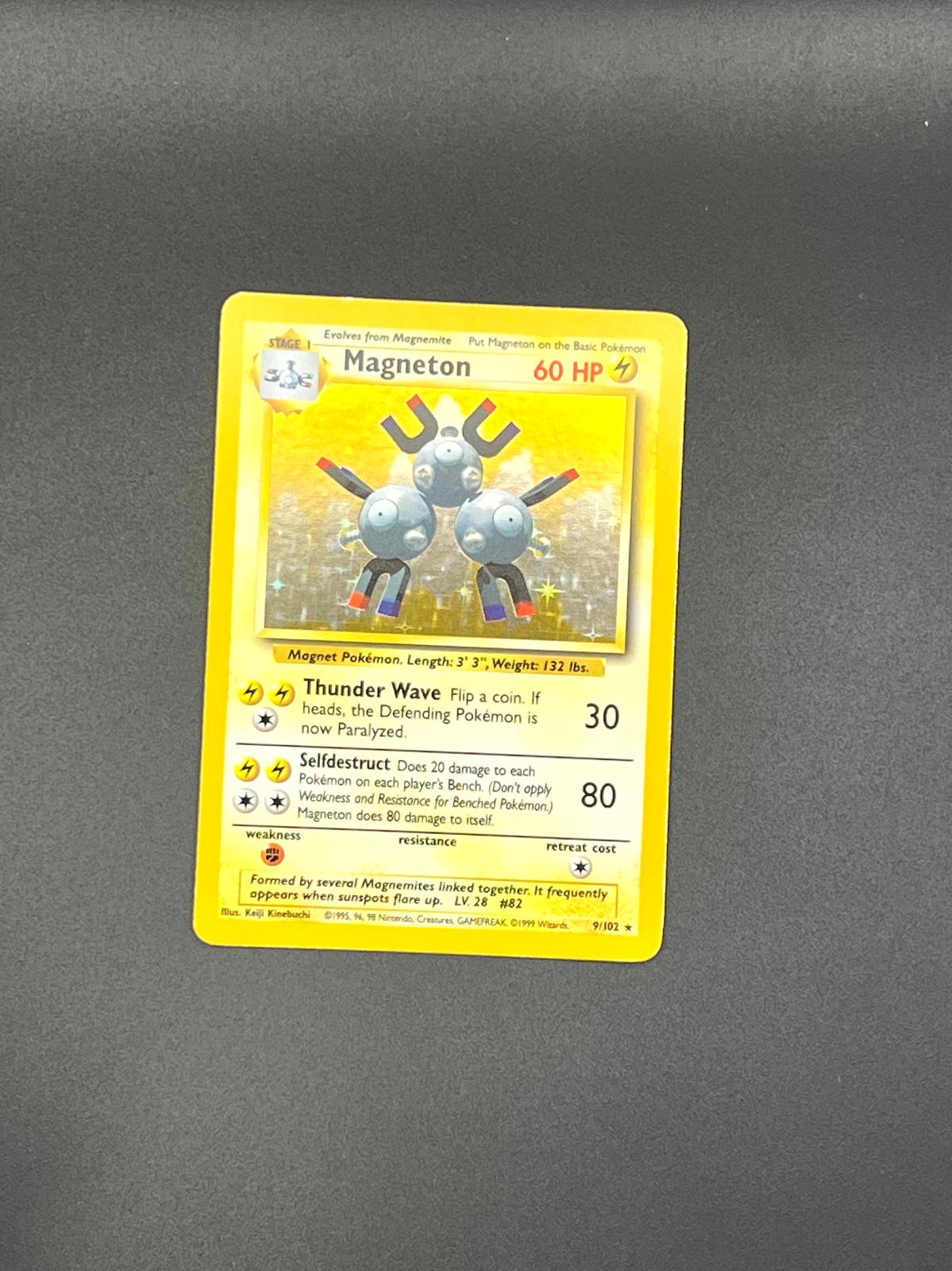 Magneton 9/102 Holo Holo Rare Base Set Unlimited Pokemon Holo Lightly Played